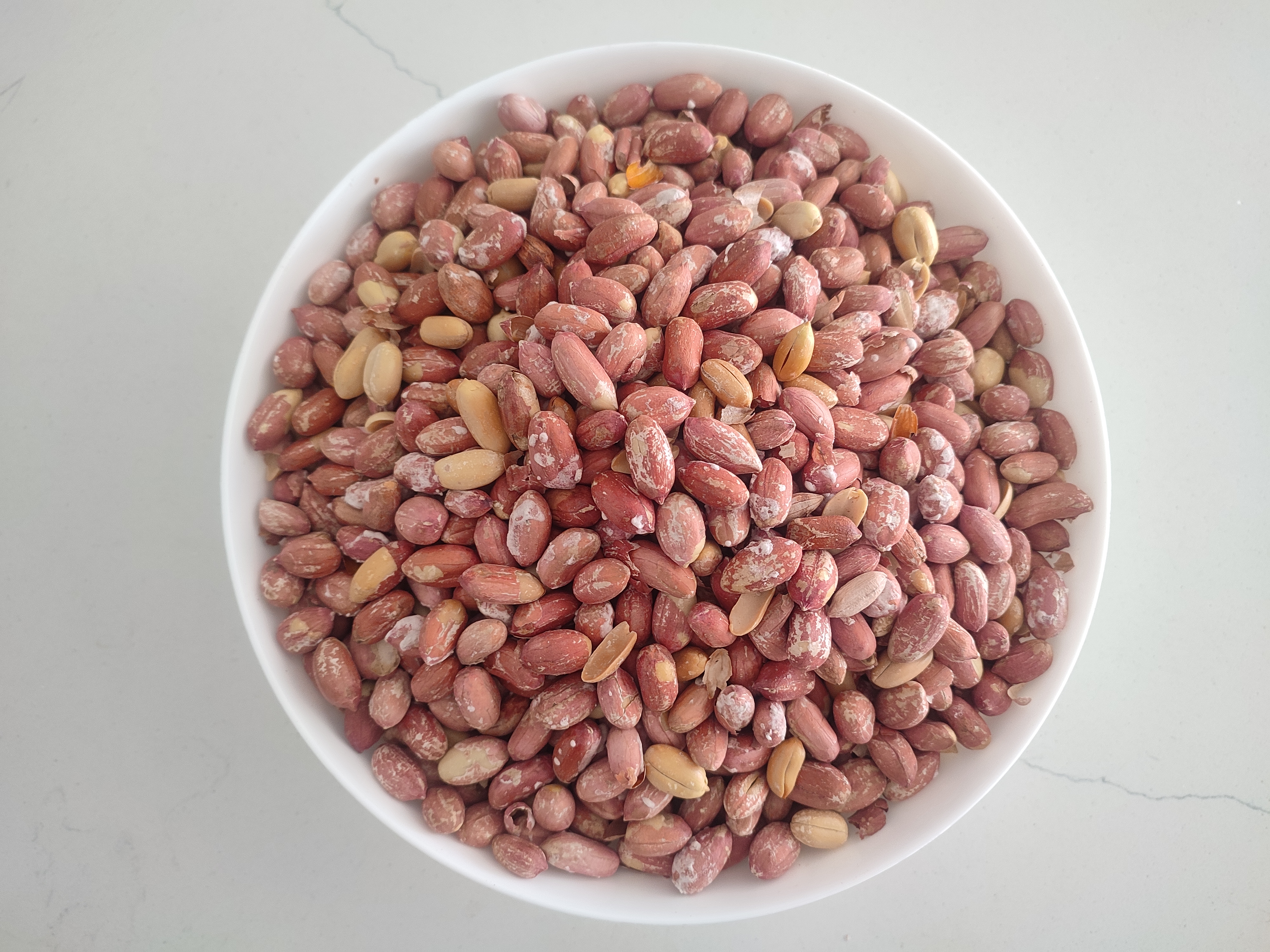 مغز بادام زمینی آستانه بوداده
